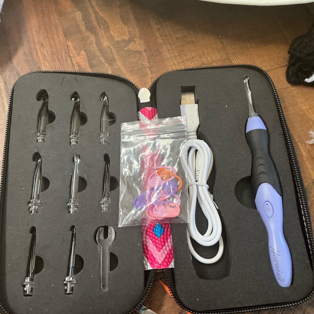 Purple Crochet Hook Set with Accessories and light